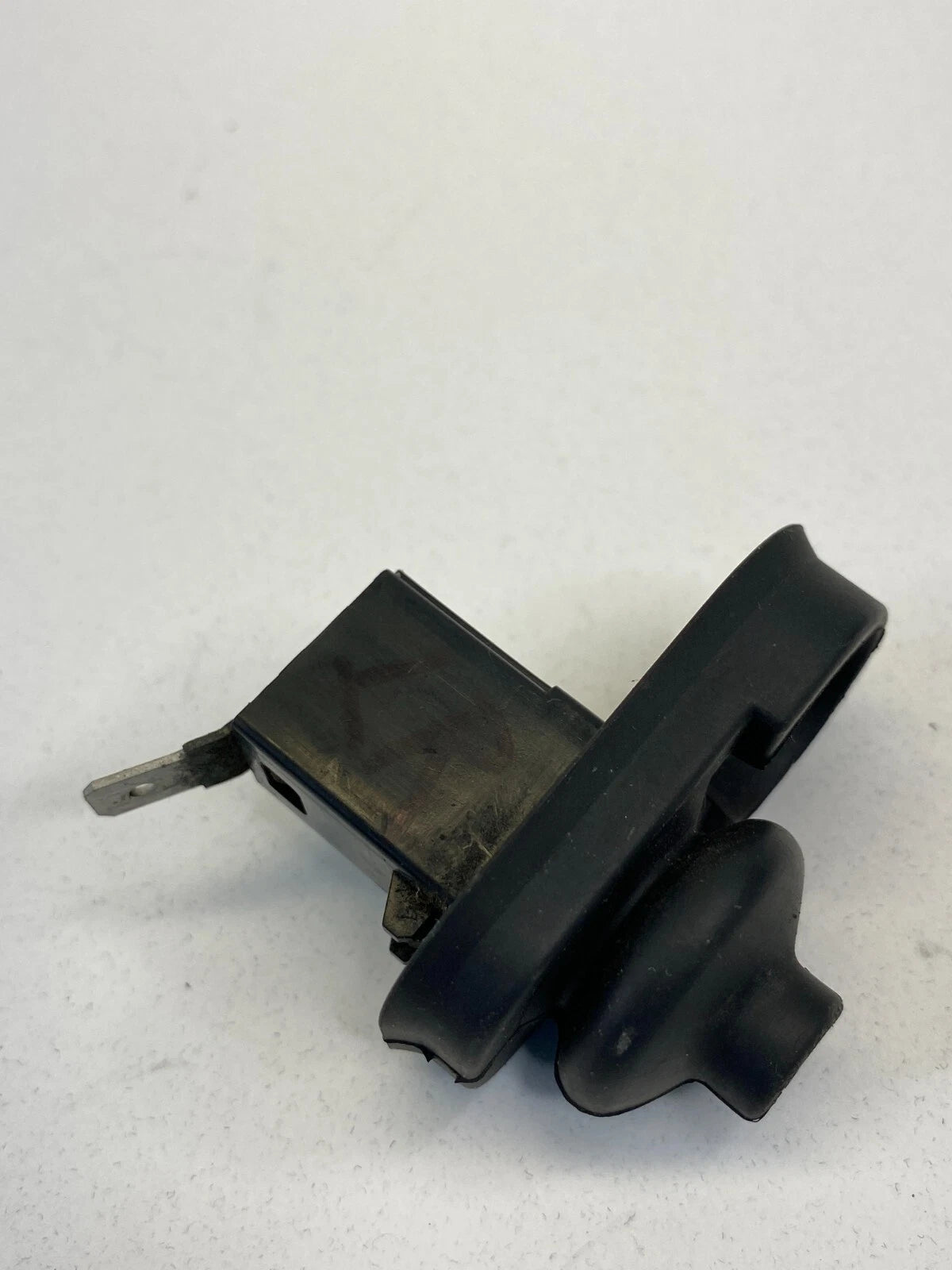 2001-2006 ACURA MDX REAR LEFT SIDE DOOR AJAR JAMB LIGHT SWITCH SENSOR RR LH OEM