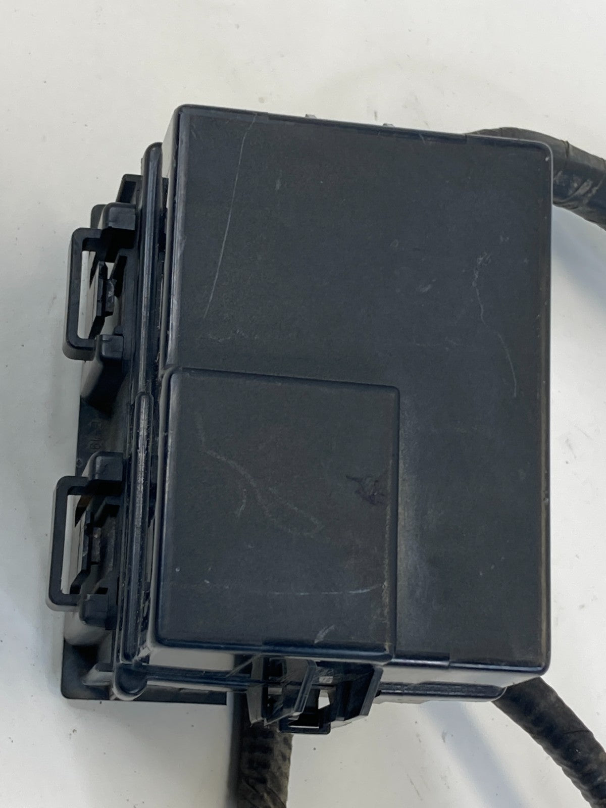 1998 1999 2000 2001 2002 Lincoln Town Car 4.6L AT Junction Relay Fuse Box Block