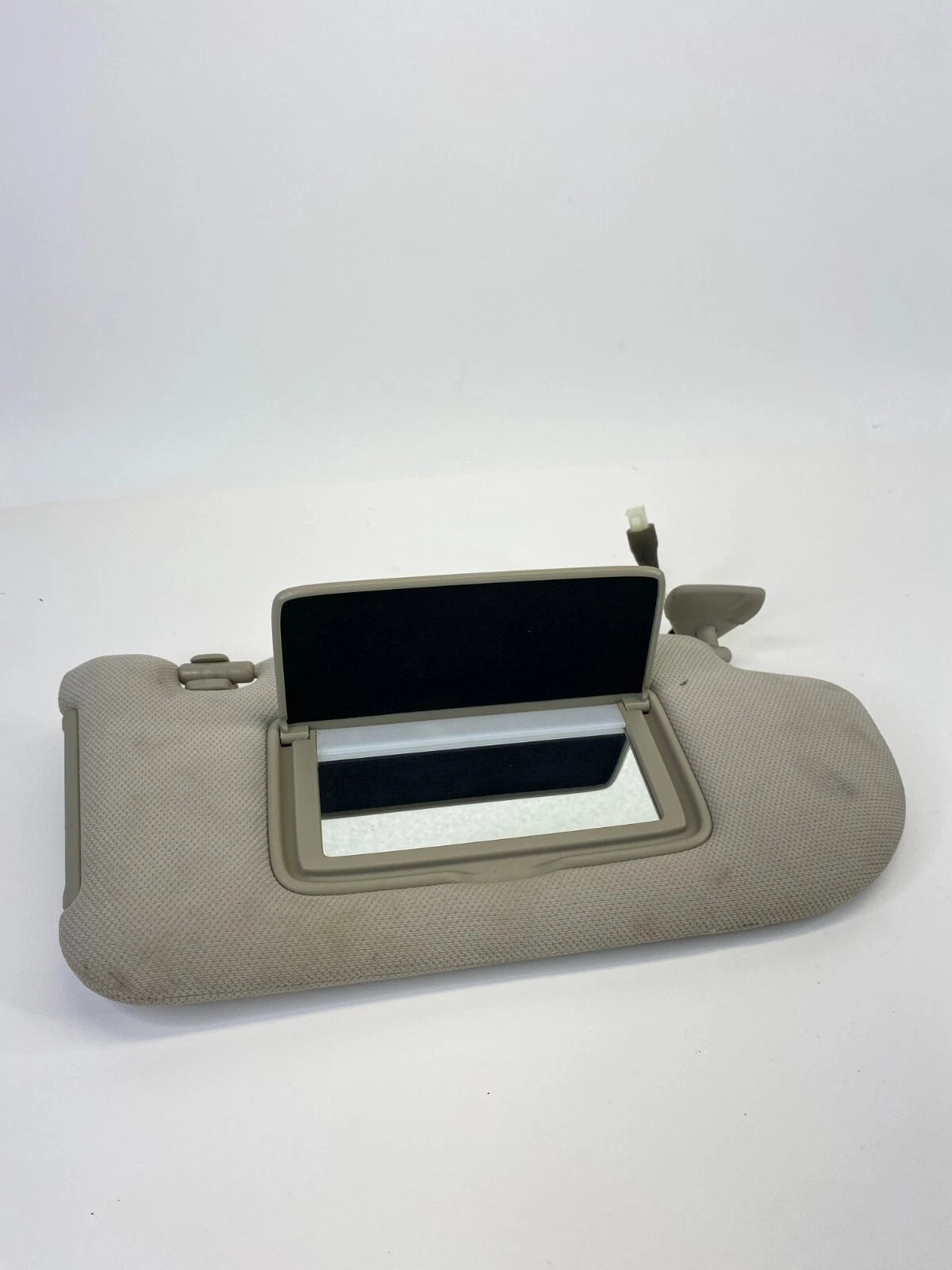 2006-2010 INFINITI M35 M45 RIGHT PASSENGER SUNVISOR SUN VISOR SHADE CLOTH OEM