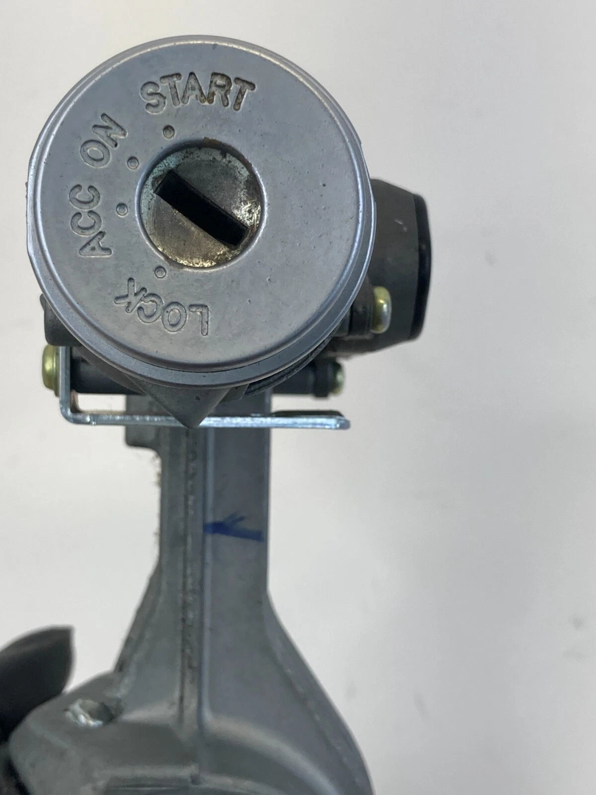 2005-2010 KIA SPORTAGE 2.7L IGNITION SWITCH LOCK CYLINDER AND KEY ASSEMBLY OEM