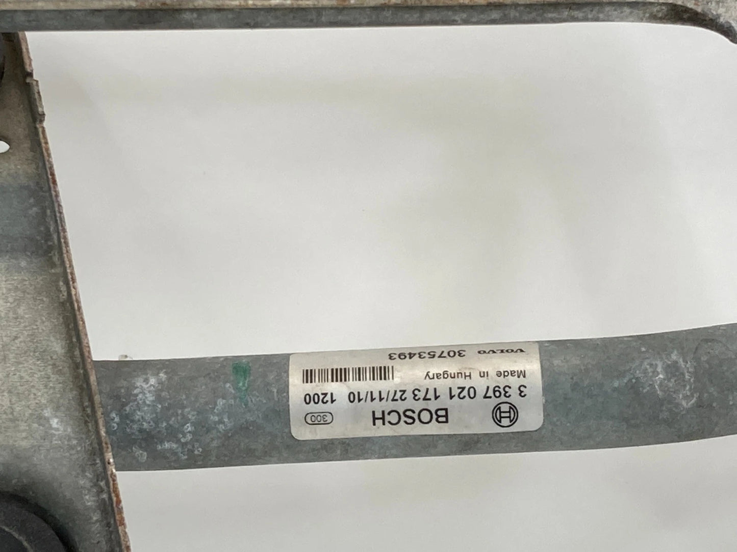 2011-2018 Volvo S60 Front Windshield Wiper Motor W/ Linkage 30753493 OEM