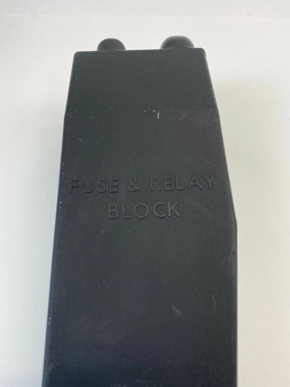 2007 2008 HYUNDAI ENTOURAGE ENGINE FUSE RELAY BOX UPPER COVER JUNCTION BLOCK OEM