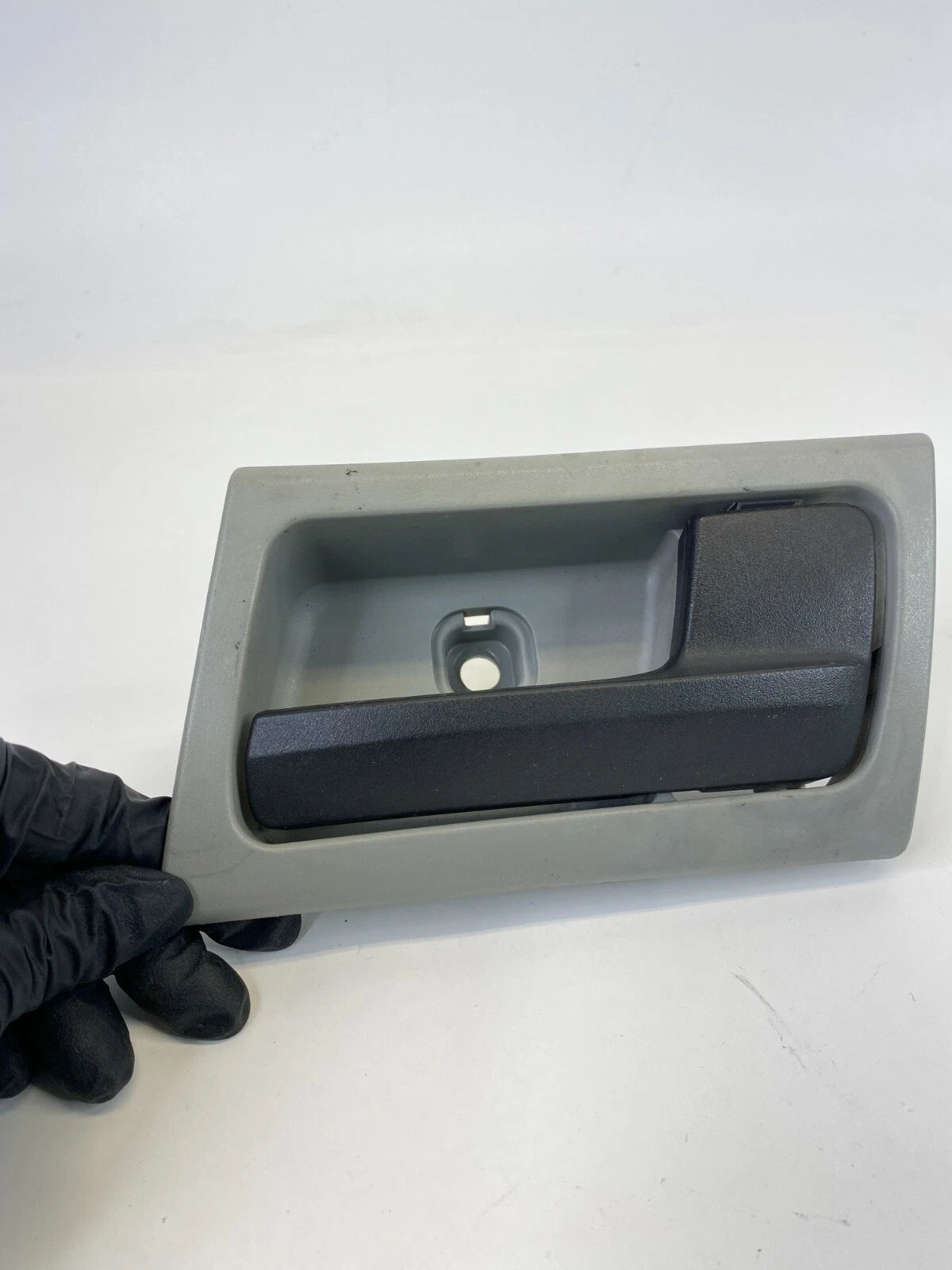 03-05 FORD CROWN VICTORIA FRONT RIGHT INTERIOR INNER DOOR HANDLE 3W73-54224A52