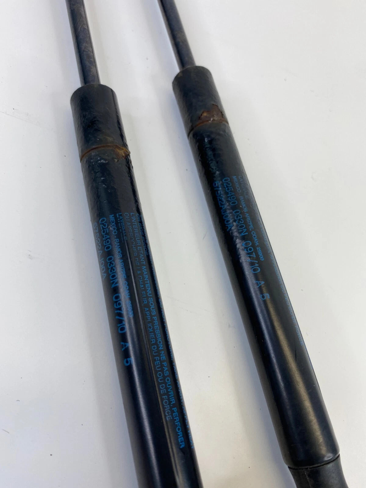 2010-2014 SUBARU LEGACY REAR LIFTGATE SHOCK STRUT SUPPORT SET PAIR 57522AJ00A