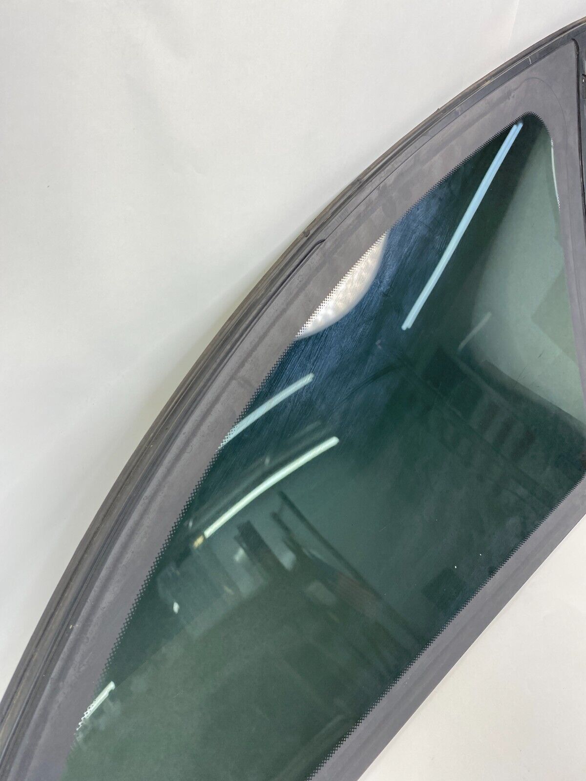 2006-2012 Mercedes-Benz R 350 Rear Left Side Door Quarter Vent Window Glass OEM