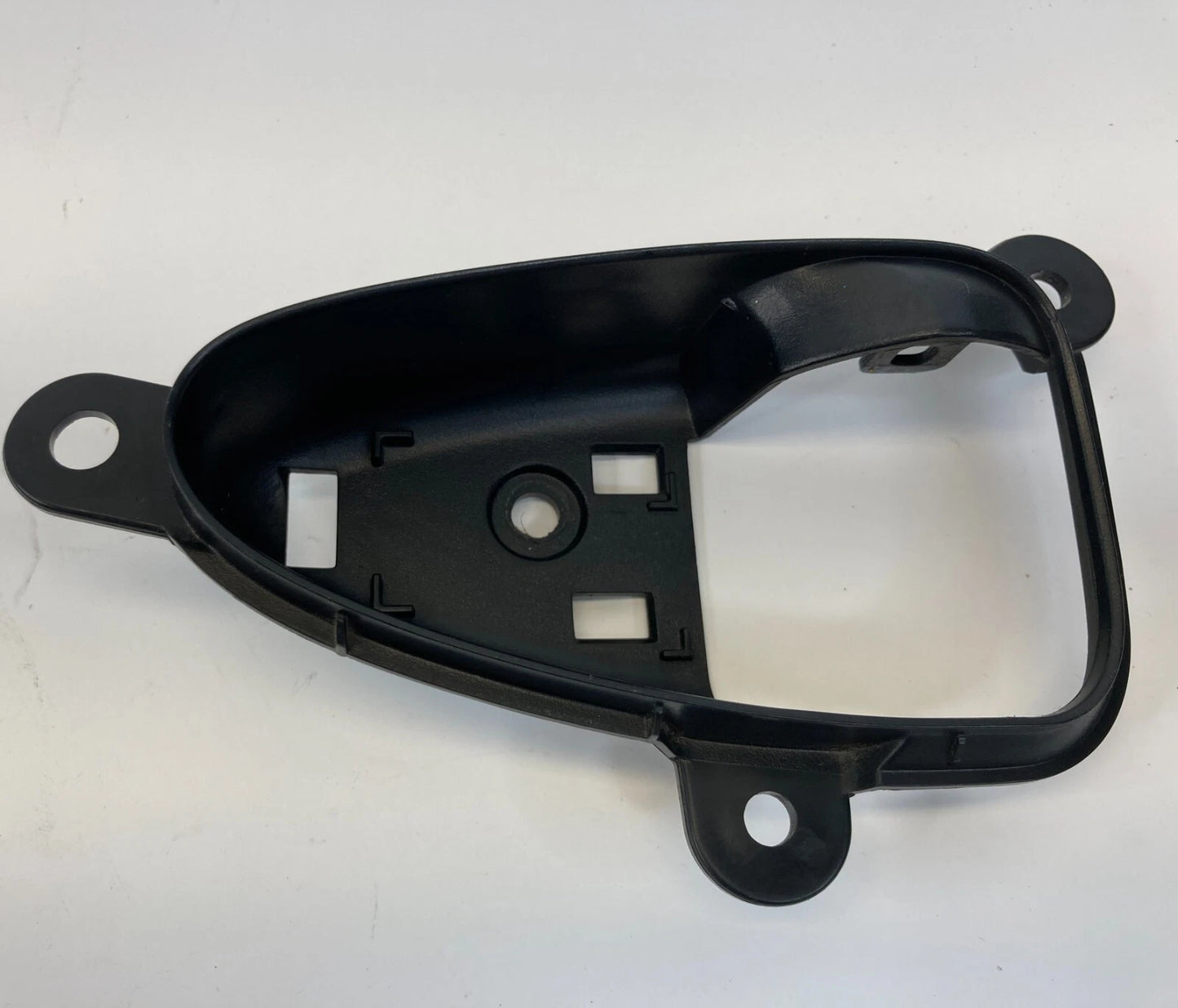 2007-2011 TOYOTA CAMRY FRONT RIGHT INNER DOOR HANDLE COVER BEZEL 69277-06030