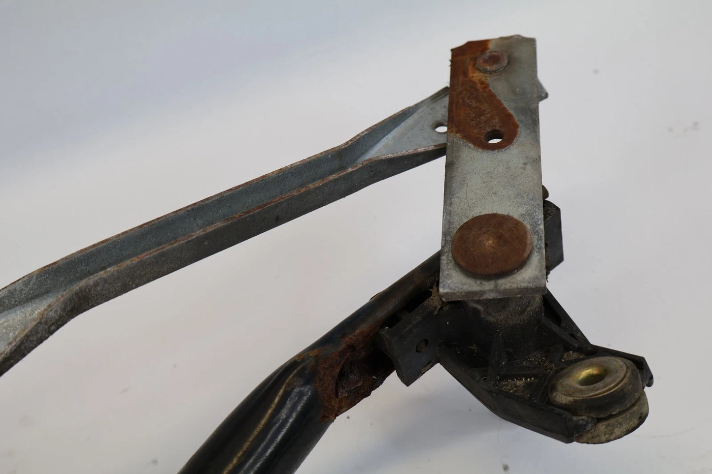 98-03 PONTIAC SUNFIRE 99-03 GRAND AM FRONT WIPER MOTOR W/ TRANS LINKAGE 22602672