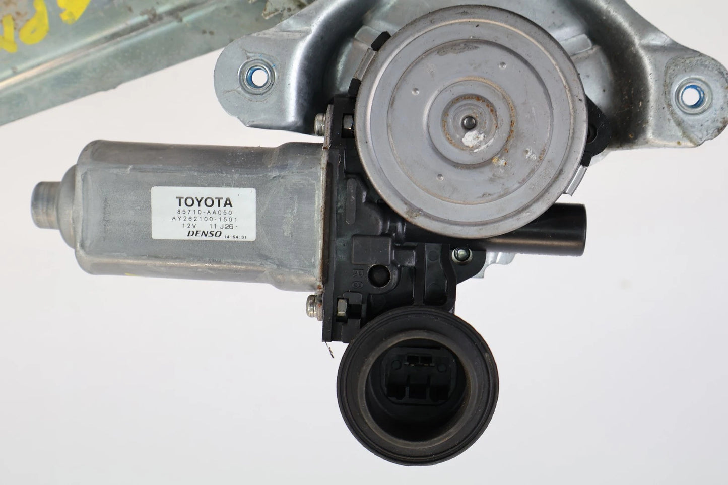 2003-2008 TOYOTA COROLLA REAR LEFT DOOR WINDOW MOTOR W/ REGULATOR 85710-AA050