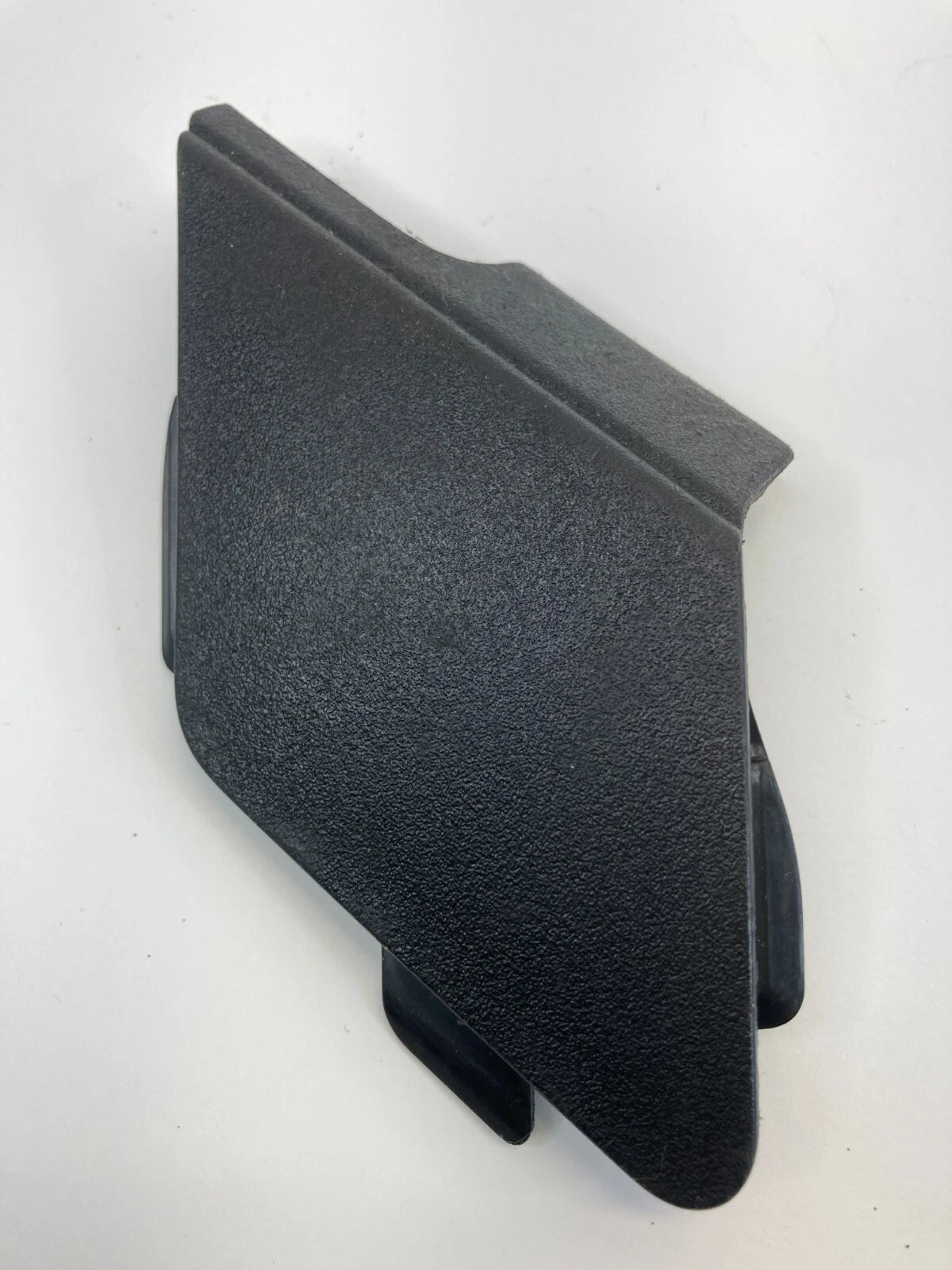 09-12 CHEVROLET TRAVERSE FRONT RIGHT PASSENGER SEAT COVER CAP TRIM PANEL 1697993