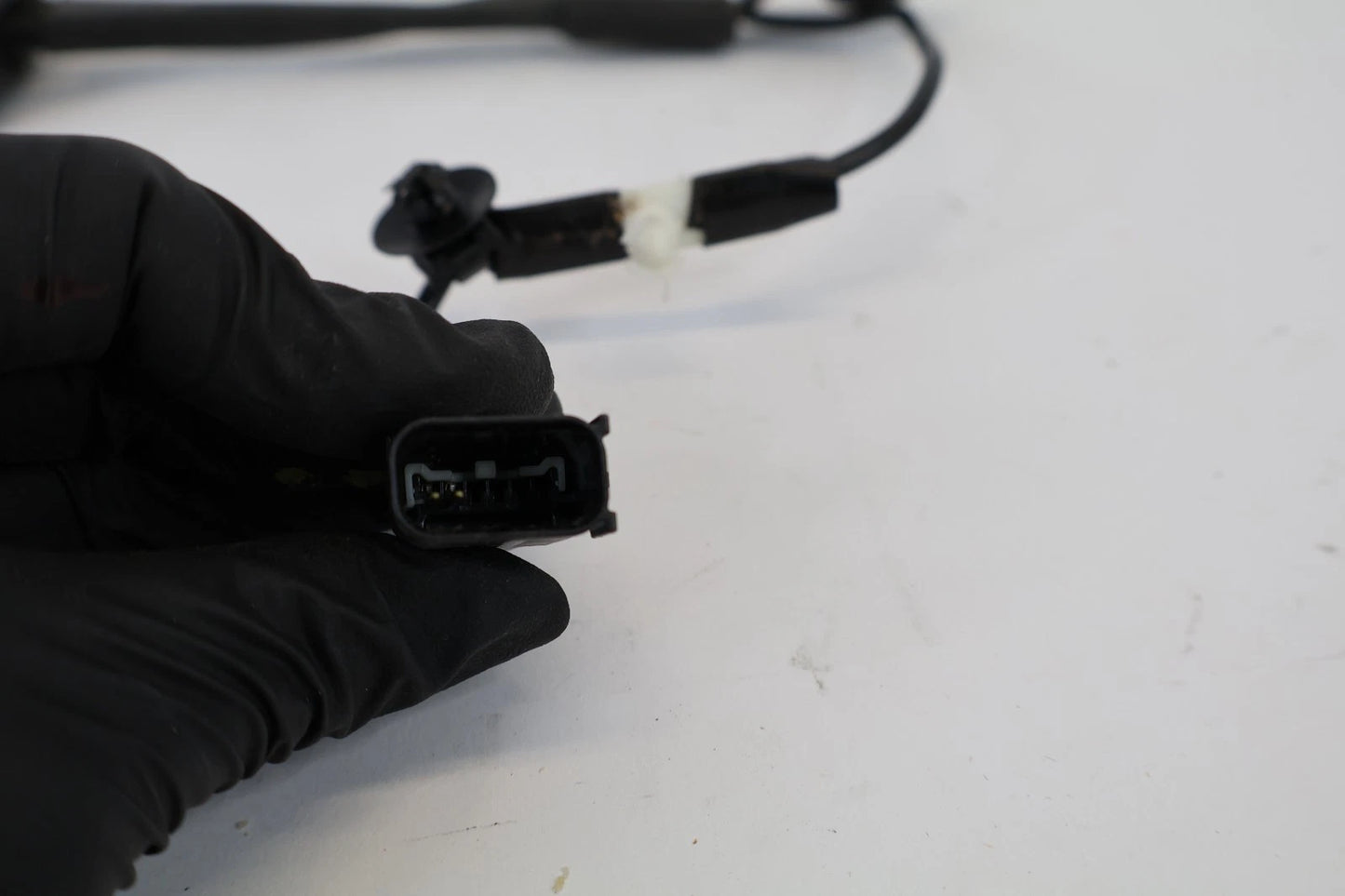 2013-2015 FORD ESCAPE FRONT LEFT SIDE SEAT BELT BUCKLE CJ54-61209-A OEM FACTORY