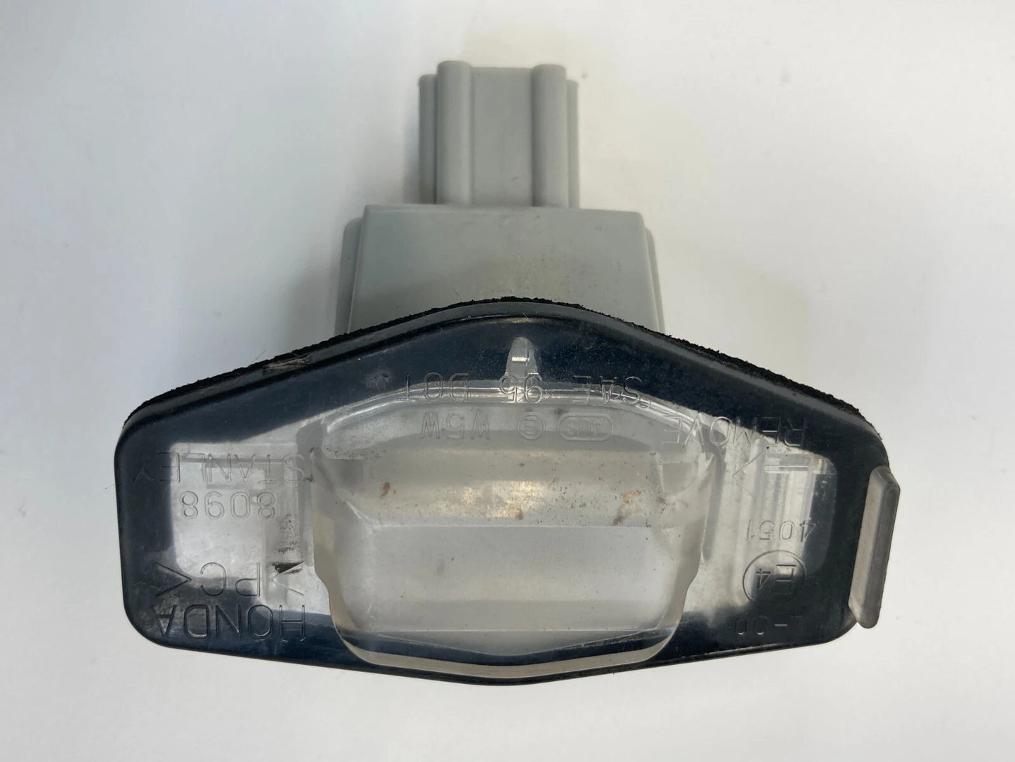 2004-2008 ACURA TL SEDAN BACK REAR LICENSE PLATE LIGHT LAMP ASSEMBLY OEM
