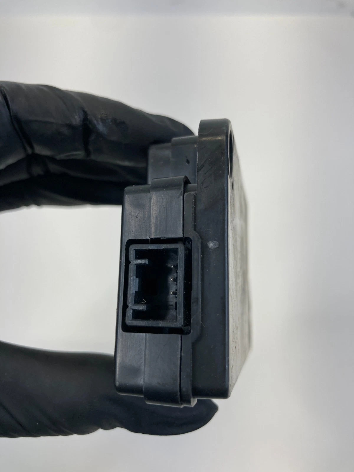 2011-2013 JEEP LIBERTY 3.7L COMPASS & TEMPERATURE CONTROL MODULE P04671918AG