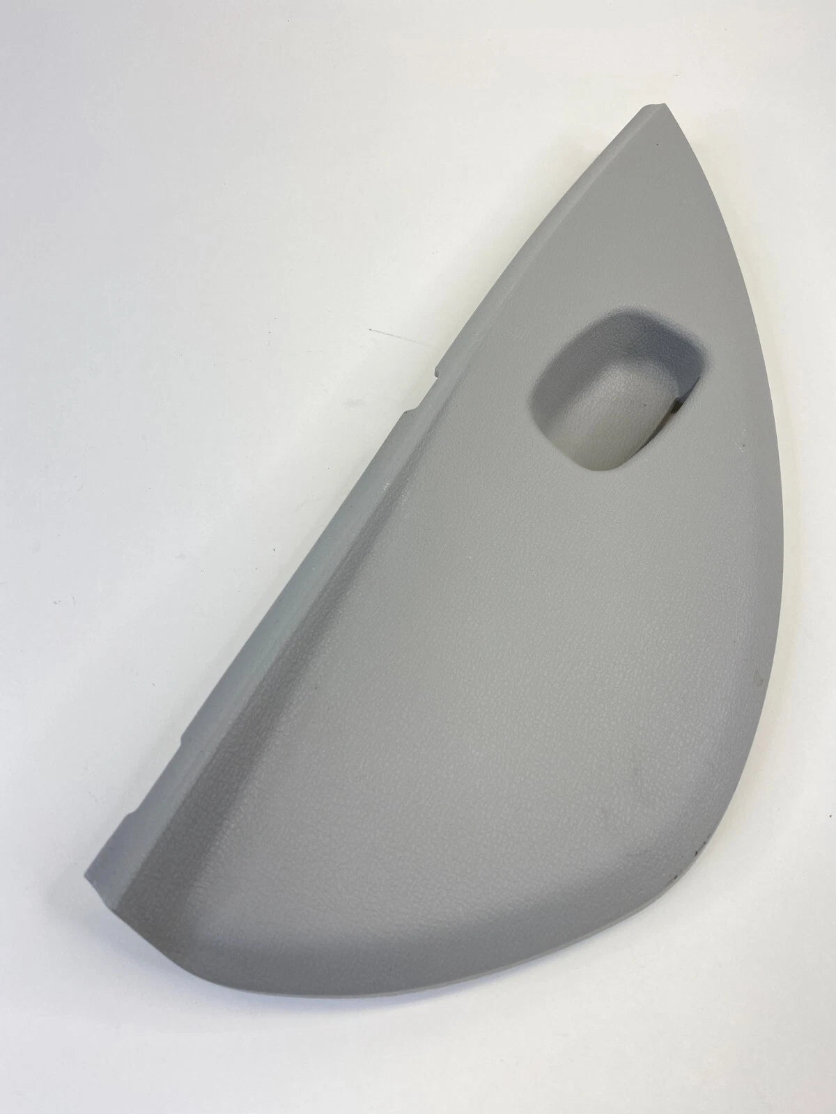 2006-2008 HYUNDAI SONATA RIGHT PASSENGER DASH END CAP TRIM COVER 84767-3K100 OEM