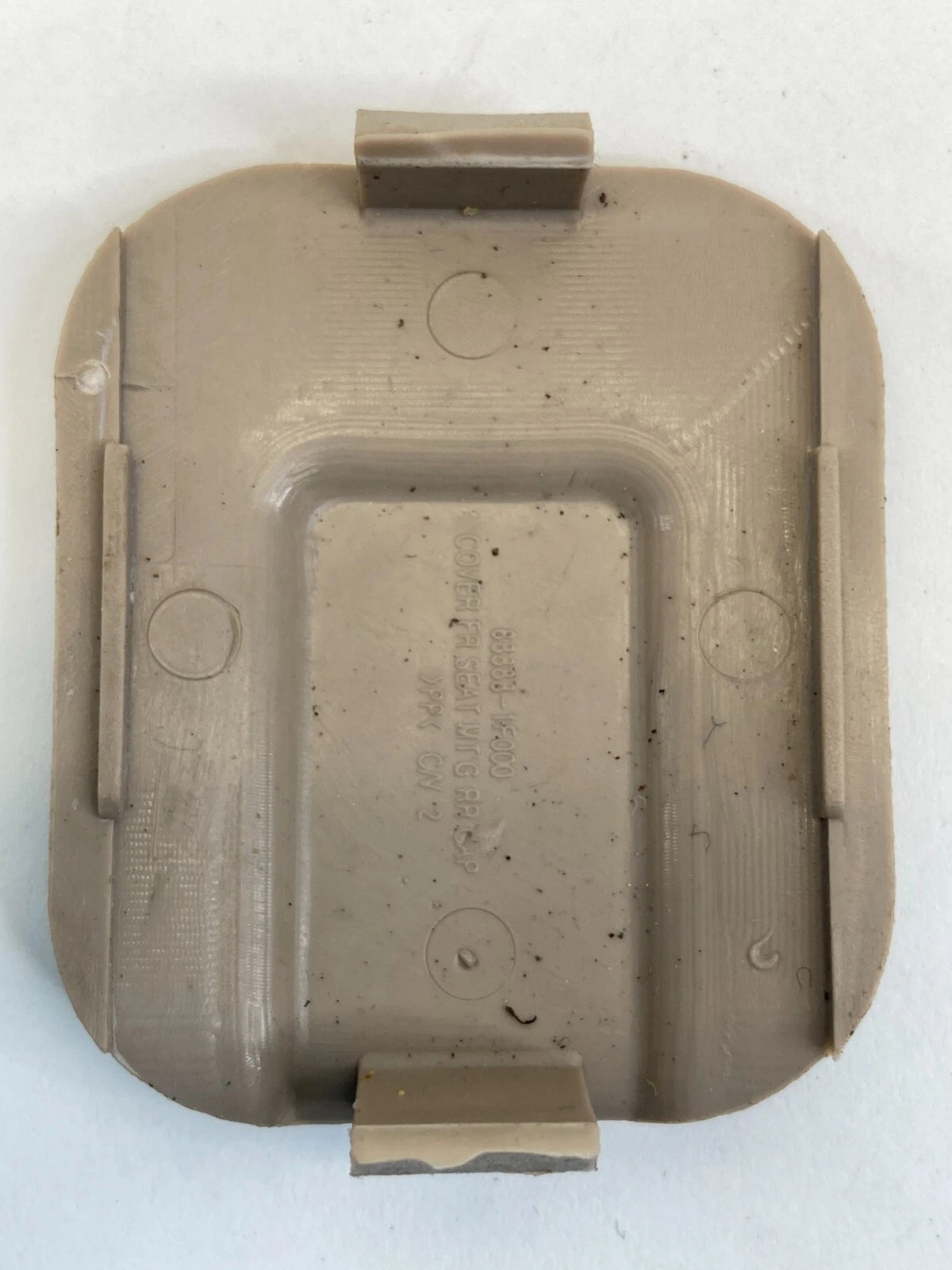 2005-2010 KIA SPORTAGE FRONT RIGHT SIDE SEAT TRACK BOLT COVER 88888-1F000 OEM