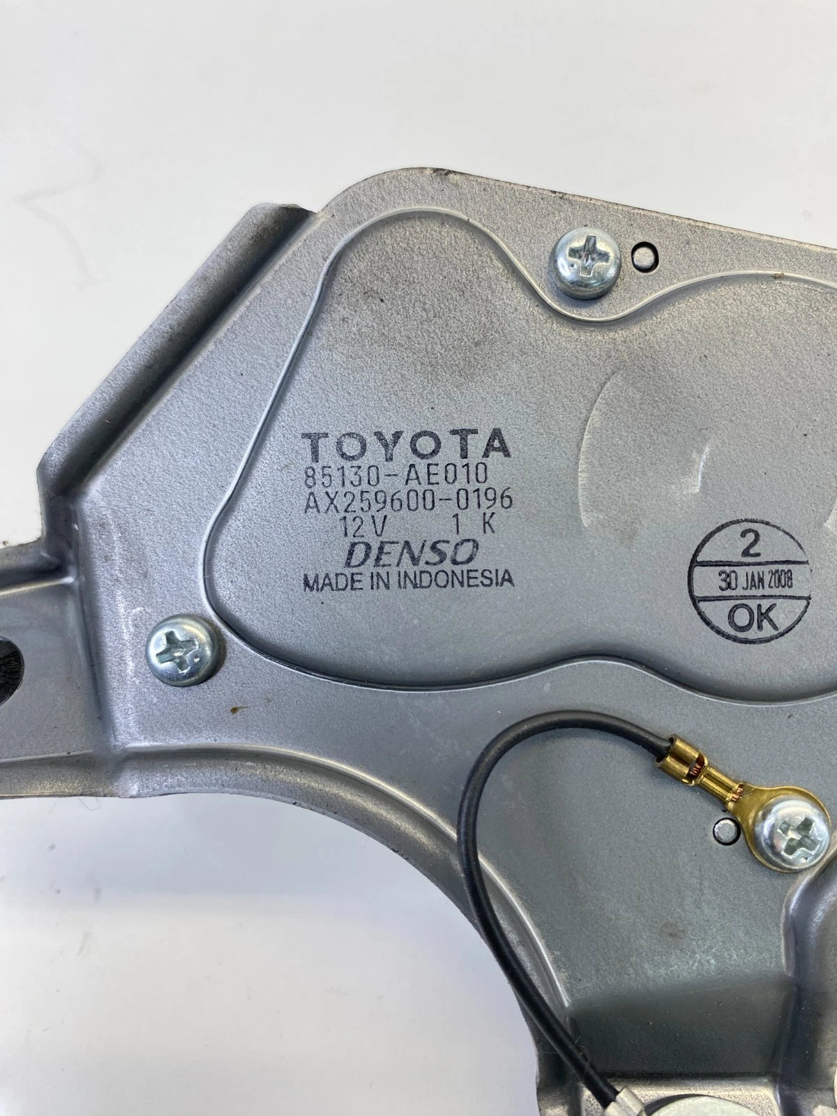 2004-2010 TOYOTA SIENNA REAR WINDSHIELD WIPER MOTOR & BRACKET 85130-AE010 OEM