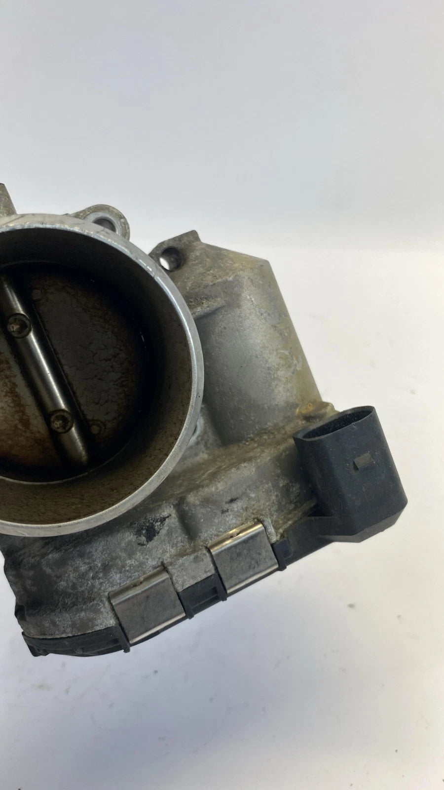 01-05 VOLKSWAGEN PASSAT 1.8L TURBO THROTTLE BODY VALVE ASSEMBLY OEM 06B133062M