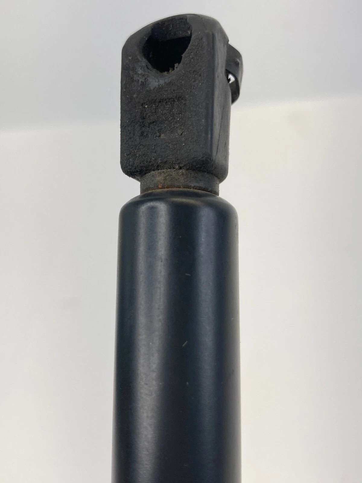 2009-2017 CHEVY TRAVERSE REAR RIGHT LIFTGATE SUPPORT STRUT CYLINDER 20782760 OEM