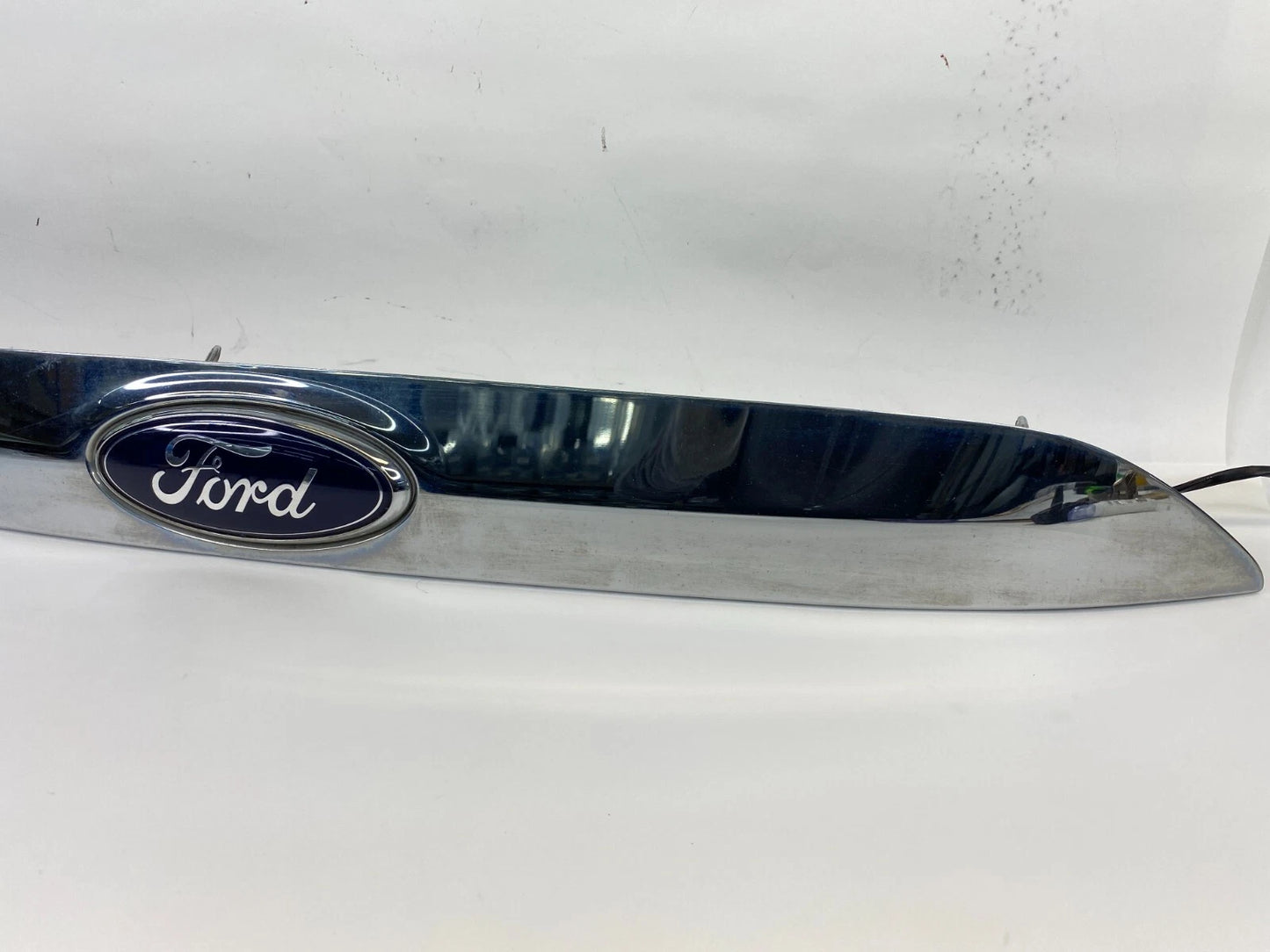 2013-2016 FORD ESCAPE LIFTGATE TAILGATE MOLDING TRIM LICENSE PANEL W/O CAMERA