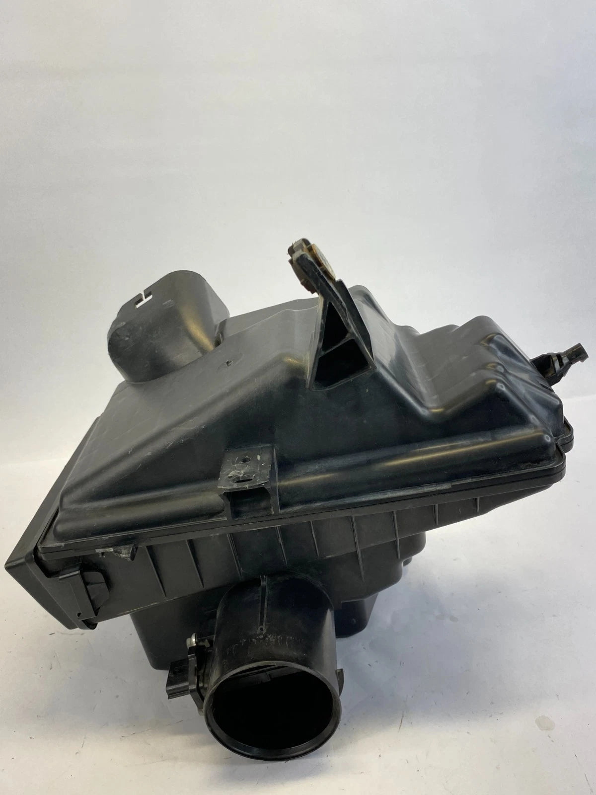2011-2015 NISSAN ROGUE 2.5L AIR INTAKE CLEANER BOX FILTER ASSEMBLY 226807S000