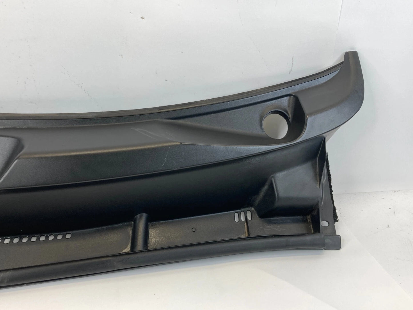 2004-2009 TOYOTA PRIUS FRONT LEFT SIDE COWL PANEL GRILL GRILLE COVER 55709-47050