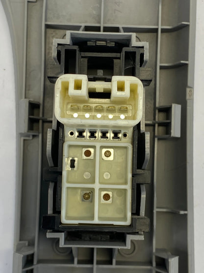 2007-2011 TOYOTA YARIS HBCK 2DR FRONT RIGHT SIDE DOOR POWER WINDOW SWITCH OEM