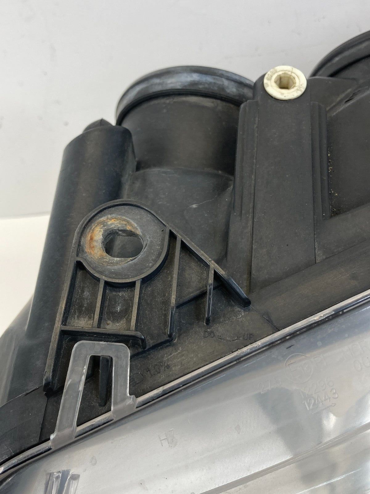 2003-2007 Saab 9-3 Front Left Driver Side Headlight Headlamp Halogen Aftermarket