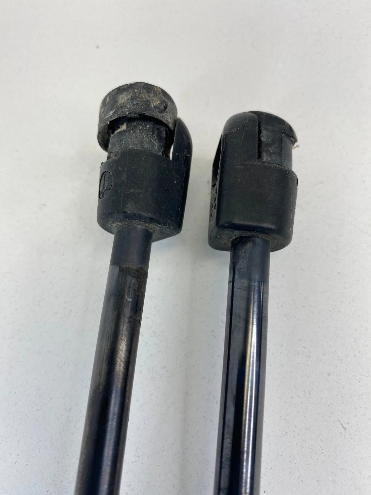 2008-2012 FORD ESCAPE REAR TRUNK SHOCK STRUT SUPPORT SET PAIR 8L84-78406A10-AC