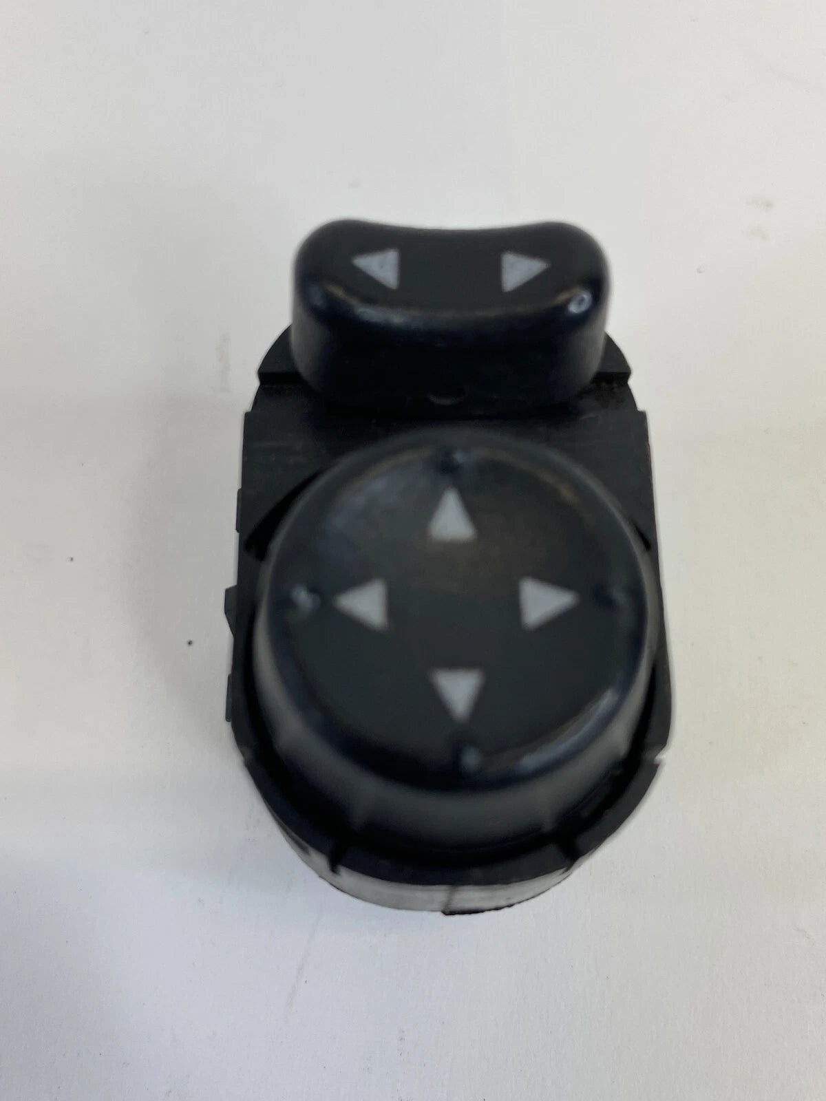 2006-2011 CHEVROLET HHR SIDE VIEW POWER DOOR MIRROR CONTROL SWITCH 15261340 OEM