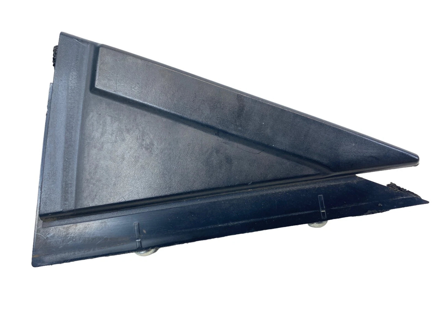 2008-2013 NISSAN ROGUE REAR LEFT SIDE DOOR CORNER WINDOW GLASS COVER CHANNEL OEM