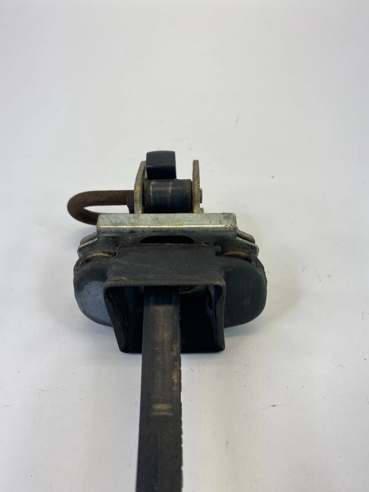 04-10 BMW X3 FRONT RIGHT SIDE DOOR CHECK STRAP STOP STOPPER DETENT 3330951 OEM