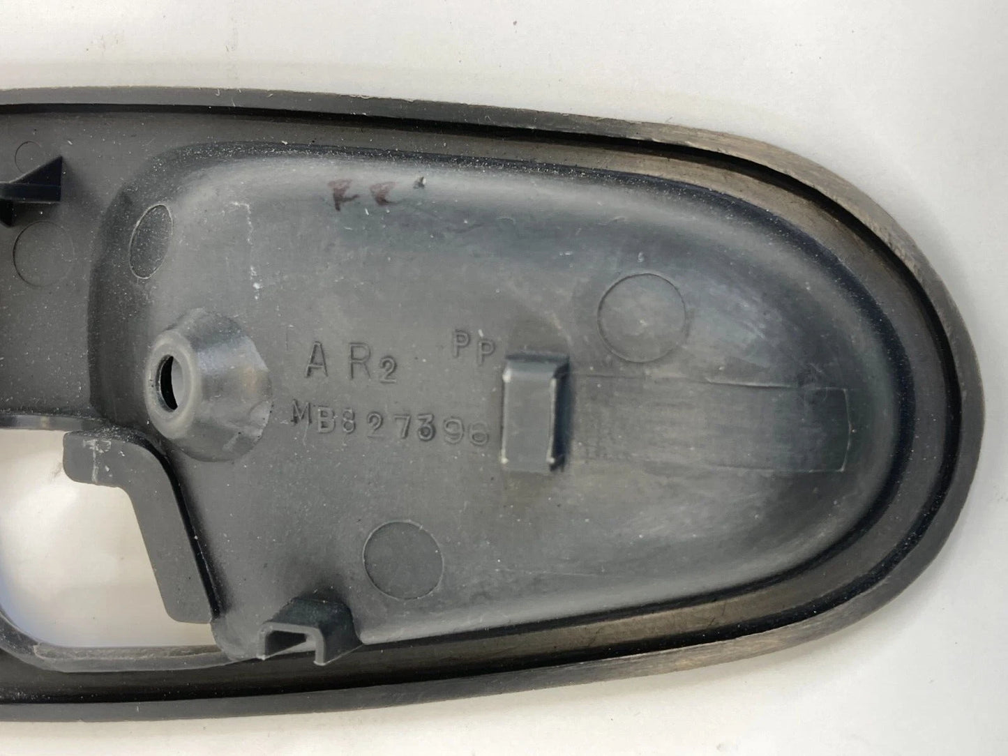 1997-2004 MITSUBISHI MONTERO SPORT REAR RIGHT SIDE INNER DOOR HANDLE COVER TRIM