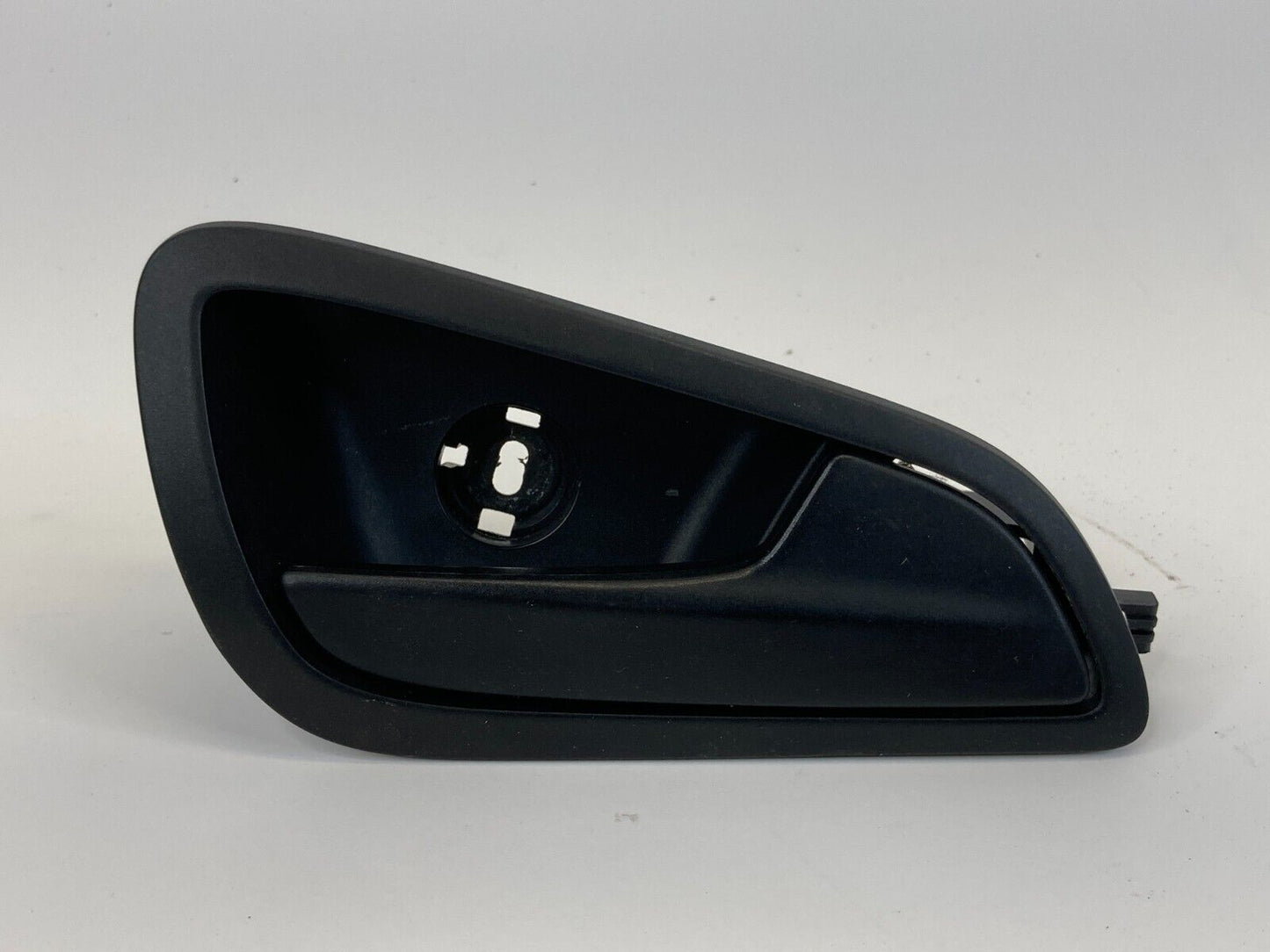 12-15 Ford Focus Front Right Passenger Side Interior Door Handle A22600-AE OEM