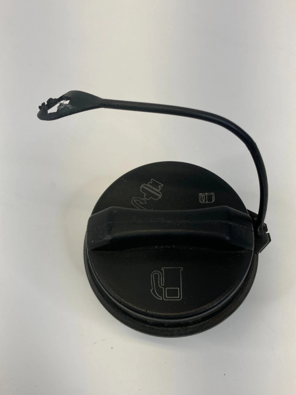2006-2009 CHEVROLET TRAILBLAZER 4.2L L6 FUEL FILLER GAS TANK CAP LID COVER OEM