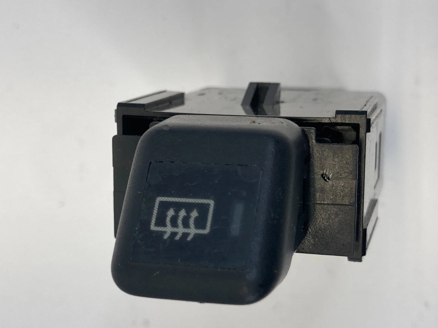 1996-2002 TOYOTA 4RUNNER DASH REAR WINDOW DEFROSTER SWITCH BUTTON ASSY OEM