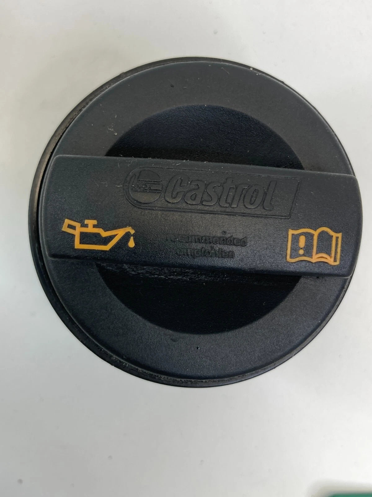 2006-2013 AUDI A3 2.0L 2009-2013 A3 QUATTRO ENGINE OIL FILLER CAP LID COVER OEM