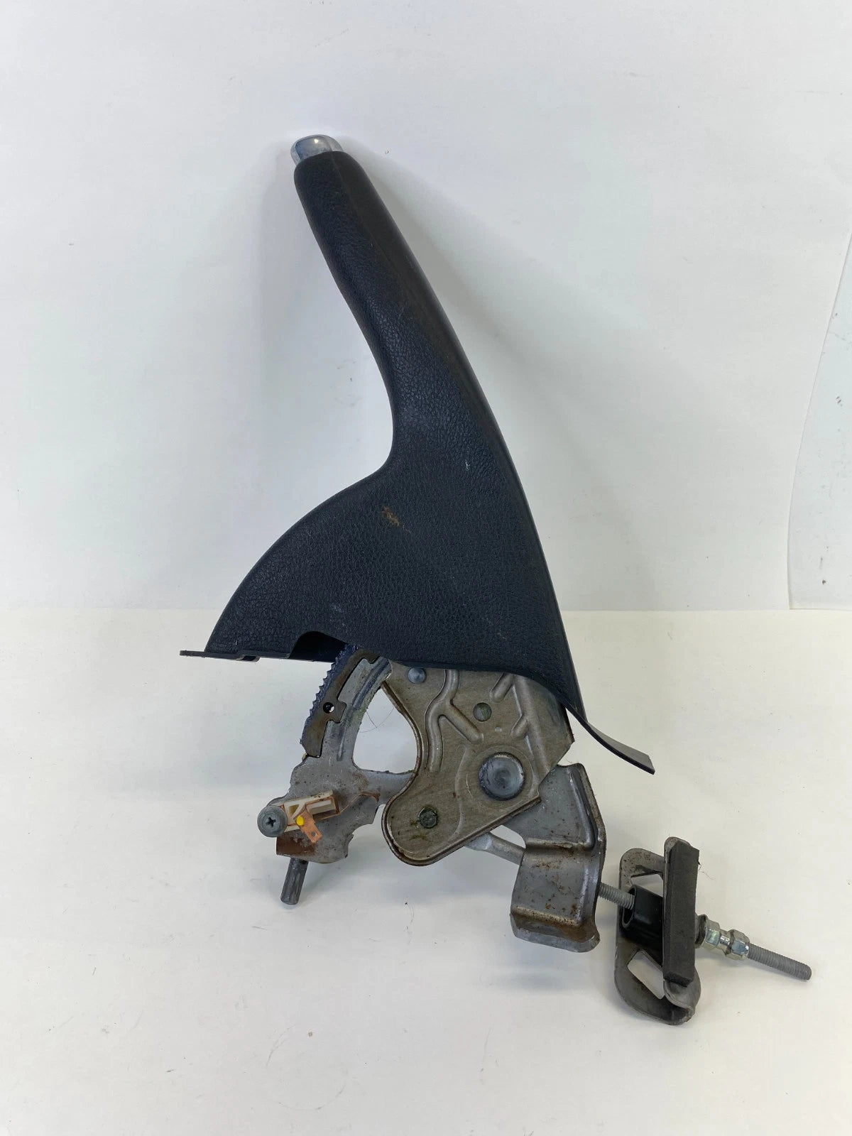 2013 2014 2015 2016 DODGE DART EMERGENCY PARKING BRAKE HANDLE LEVER ASSEMBLY