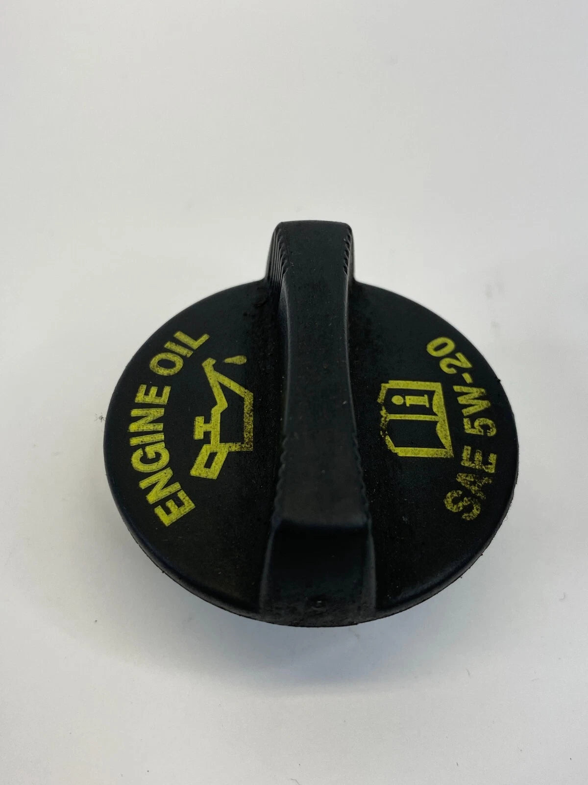 2006-2010 CHRYSLER TOWN & COUNTRY ENGINE OIL FILLER FLUID TANK CAP SAE 5W-20