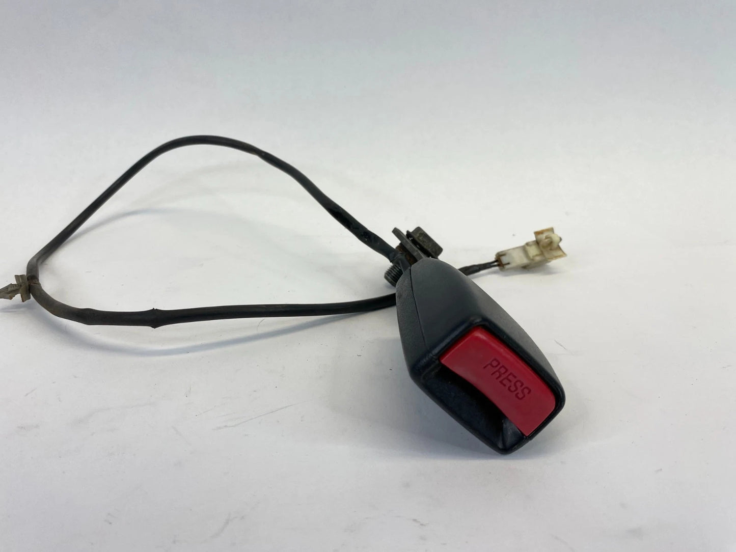 2000-2005 MITSUBISHI ECLIPSE CONV FRONT LEFT DRIVER SIDE SEAT BELT BUCKLE OEM