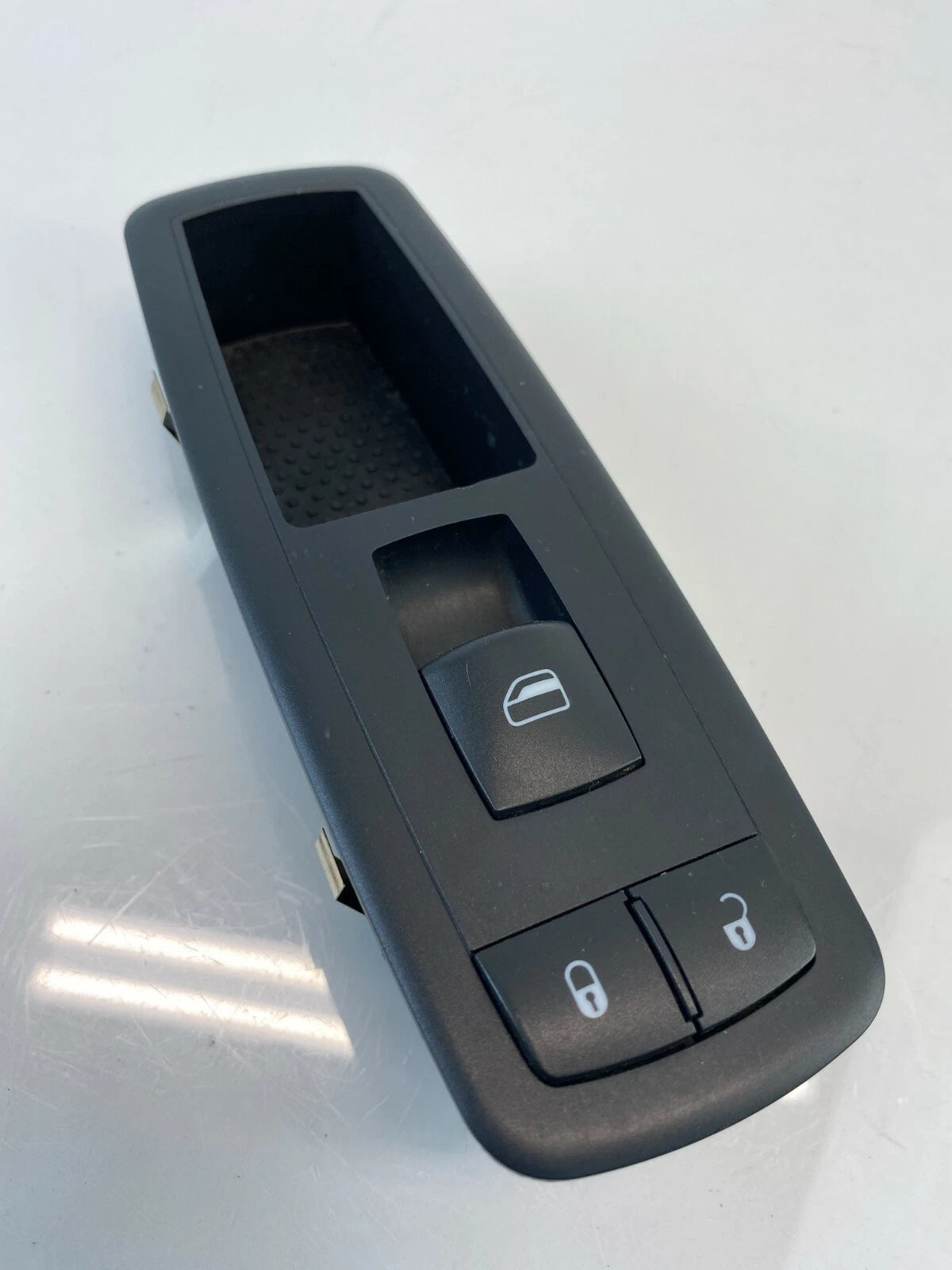 2008-2012 CHRYSLER TOWN & COUNTRY FRONT RIGHT DOOR POWER WINDOW SWITCH 68029178A