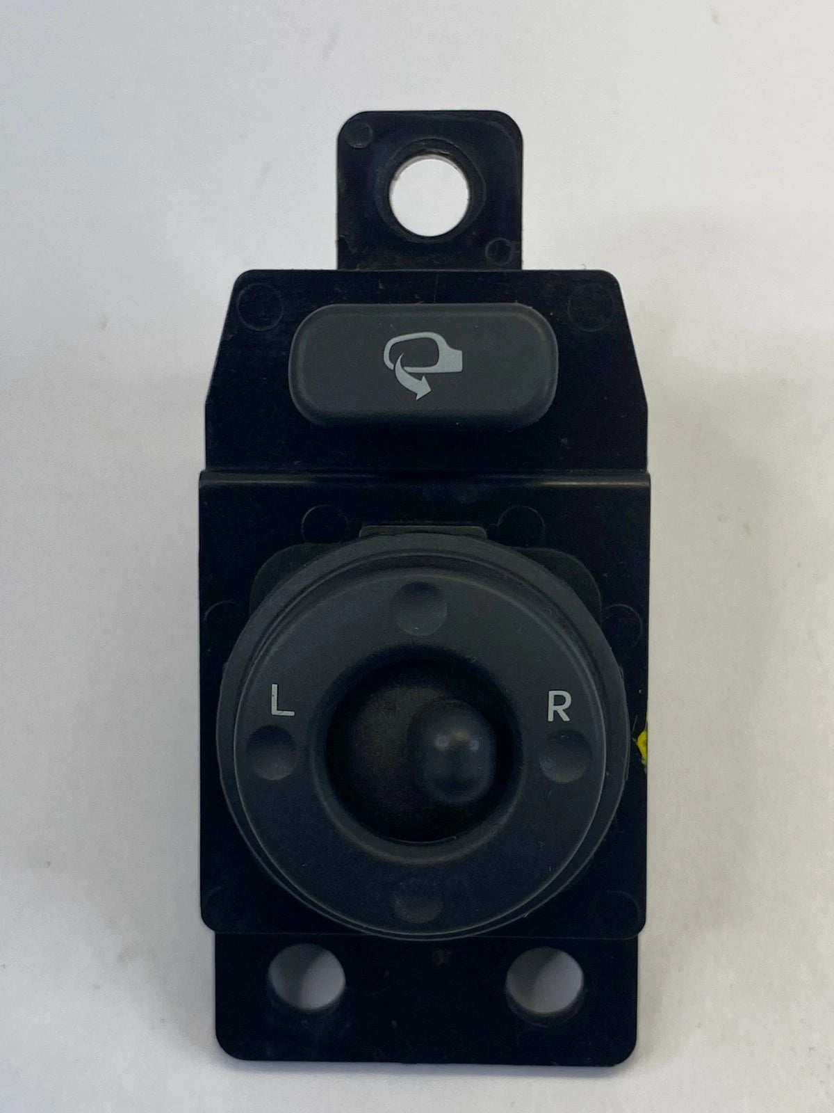 2010-2013 KIA FORTE DOOR SIDE MIRROR CONTROL SWITCH W/ POWER FOLDING 93560-1M100