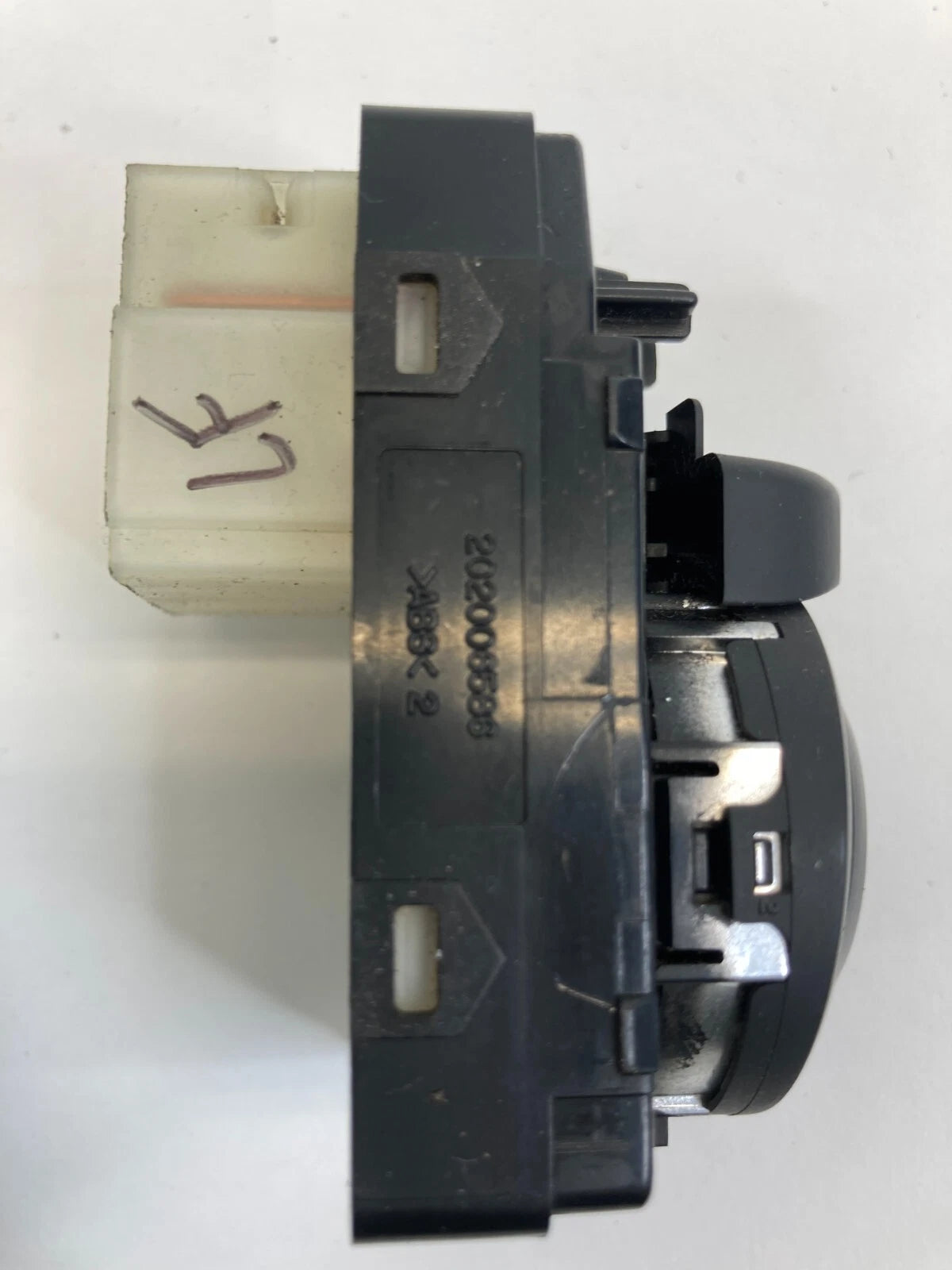 11-14 HYUNDAI SONATA FRONT LEFT DOOR POWER MIRROR CONTROL SWITCH 202006586 OEM