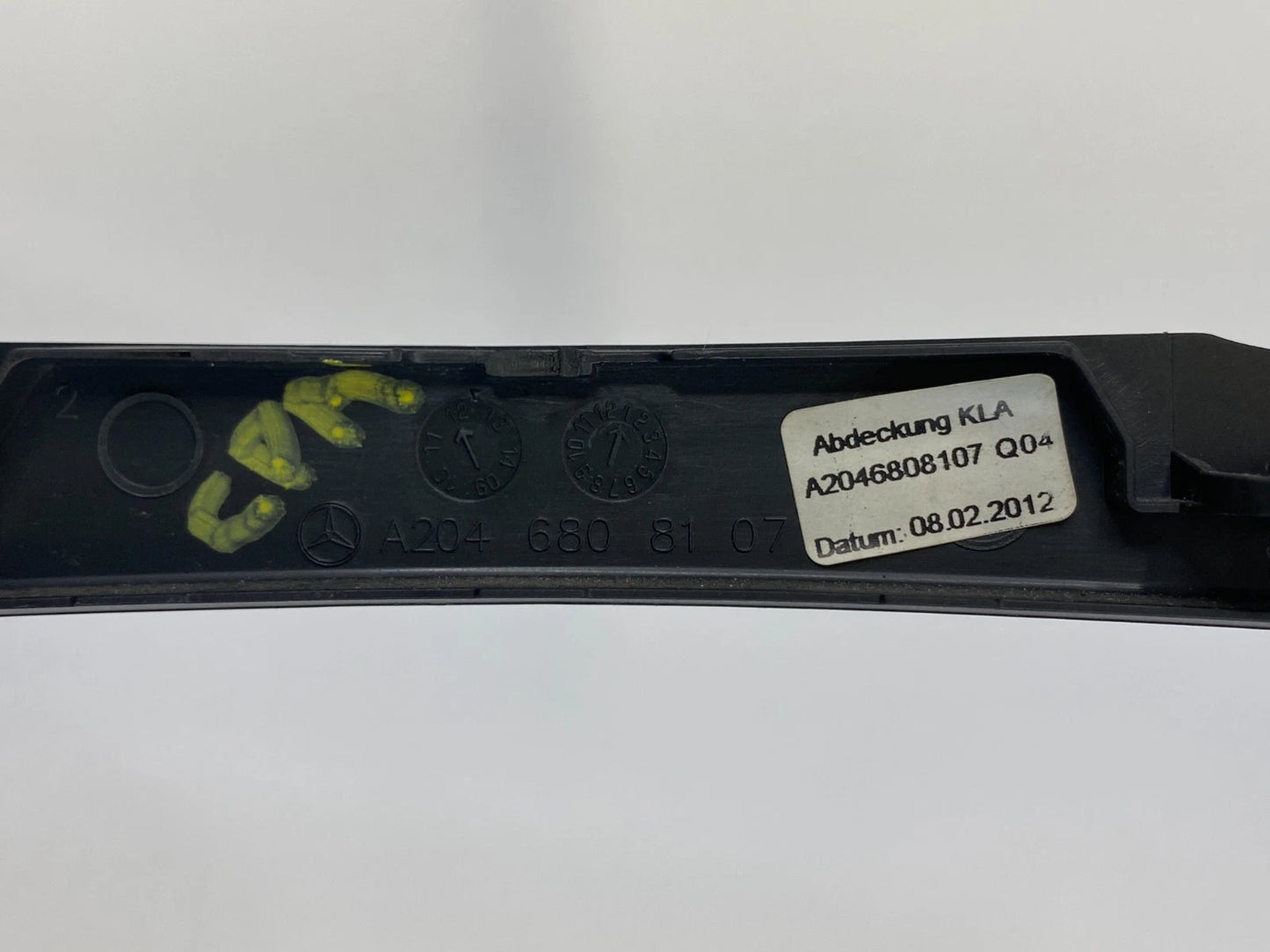 2010-2015 MERCEDES-BENZ GLK350 DASH CLIMATE CONTROL COVER TRIM BEZEL A2046808107