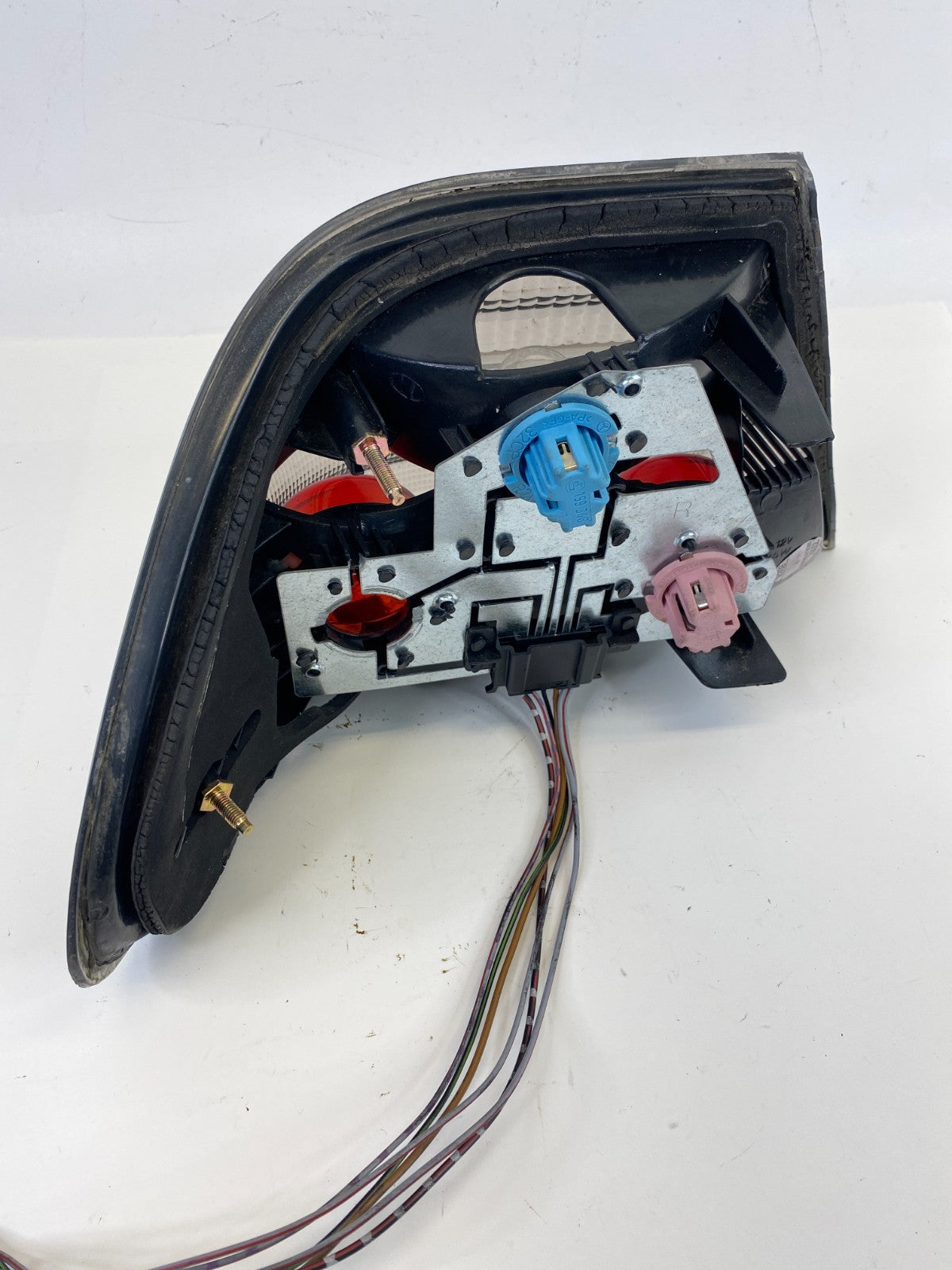 1998-2002 Mercedes-Benz E430 Rear Right Outer Tail Light Taillight Aftermarket