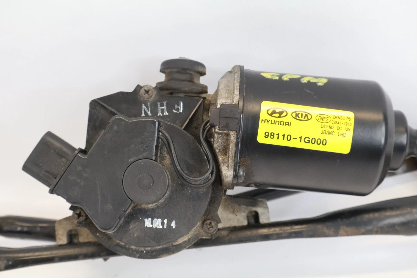 2006-2011 HYUNDAI ACCENT FRONT WIPER MOTOR W/ LINKAGE ASSEMBLY 98110-1G000