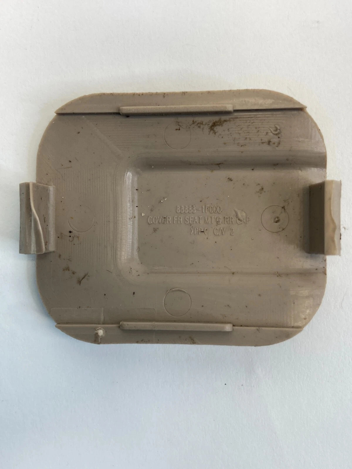 05 06 07 08 09 10 KIA SPORTAGE FRONT SEAT TRACK BOLT COVER TRIM 88888-1F000 OEM
