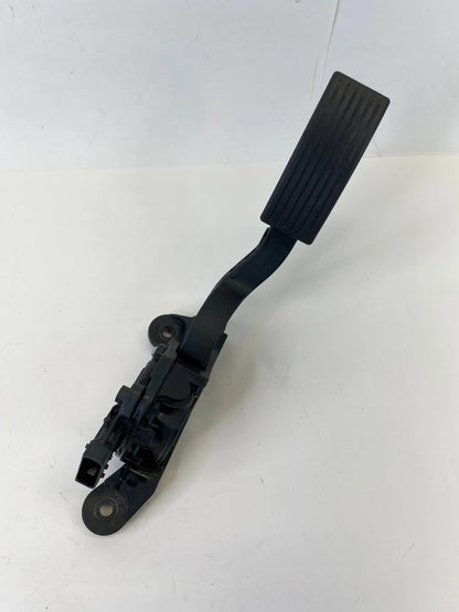 2012-2017 KIA RIO 1.6L ACCELERATOR GAS THROTTLE PEDAL ASSEMBLY 32700-1W110 OEM