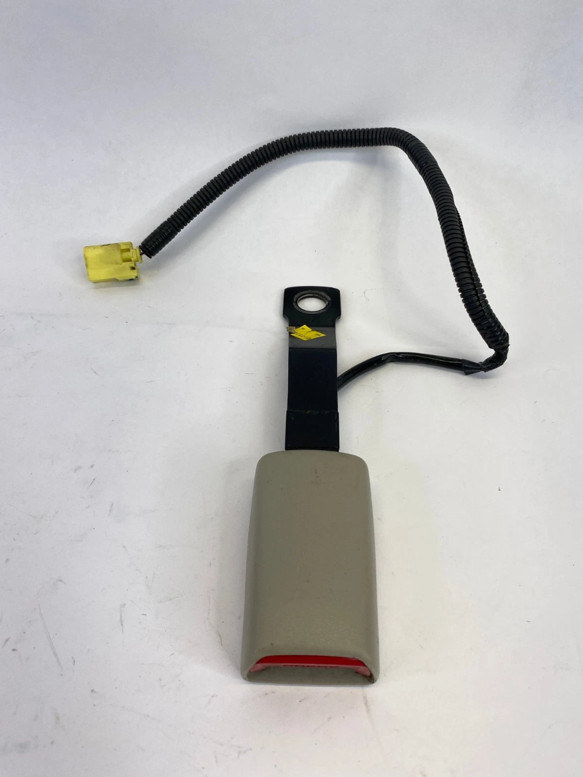 2010-2014 SUBARU OUTBACK PASSENGER FRONT RIGHT SEAT BELT BUCKLE UNIT E067902 OEM