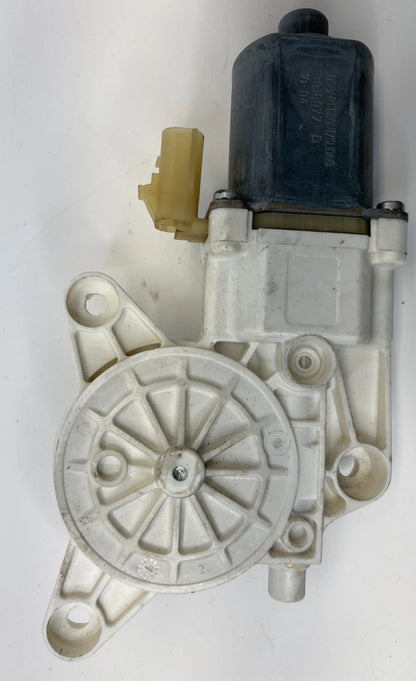 2009-2014 VW ROUTAN REAR LEFT LH SLIDING DOOR POWER WINDOW MOTOR 0130822335 OEM