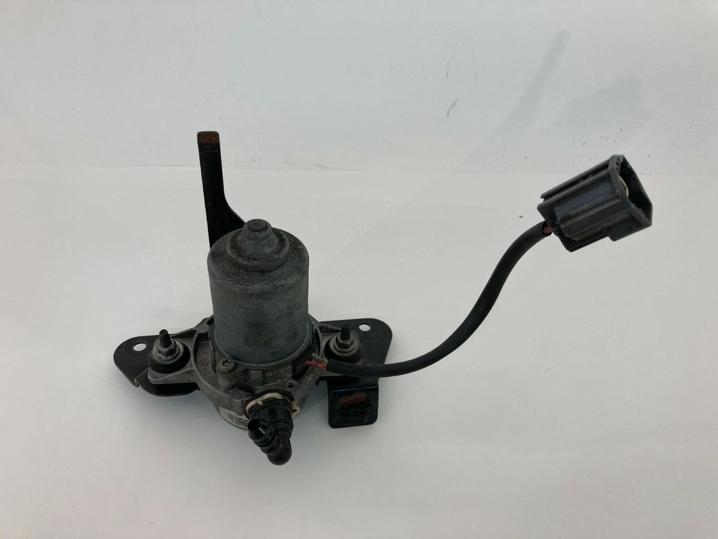 2009-2017 CHEVROLET TRAVERSE AUXILIARY BRAKE BOOSTER VACUUM PUMP 20803252 OEM