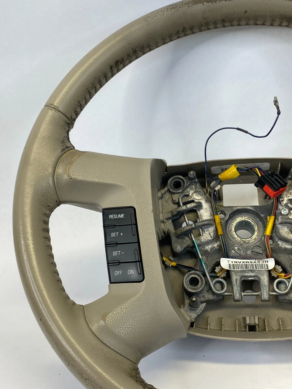 2009-2012 FORD ESCAPE 09-11 MARINER STEERING WHEEL W/ CRUISE & AUDIO SWITCH